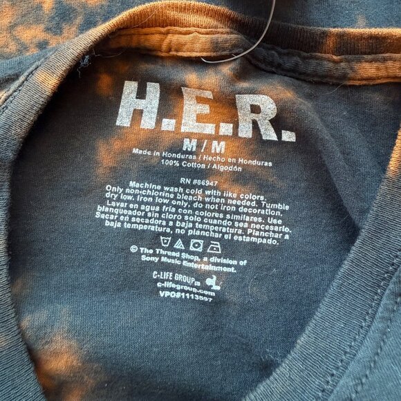 H.E.R. Tie-Dye Graphic Tour T-Shirt Black/Orange Cotton Crewneck Womens Size M - Picture 4 of 5